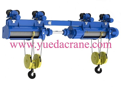 Double hook movable electric hoist for sluice gate